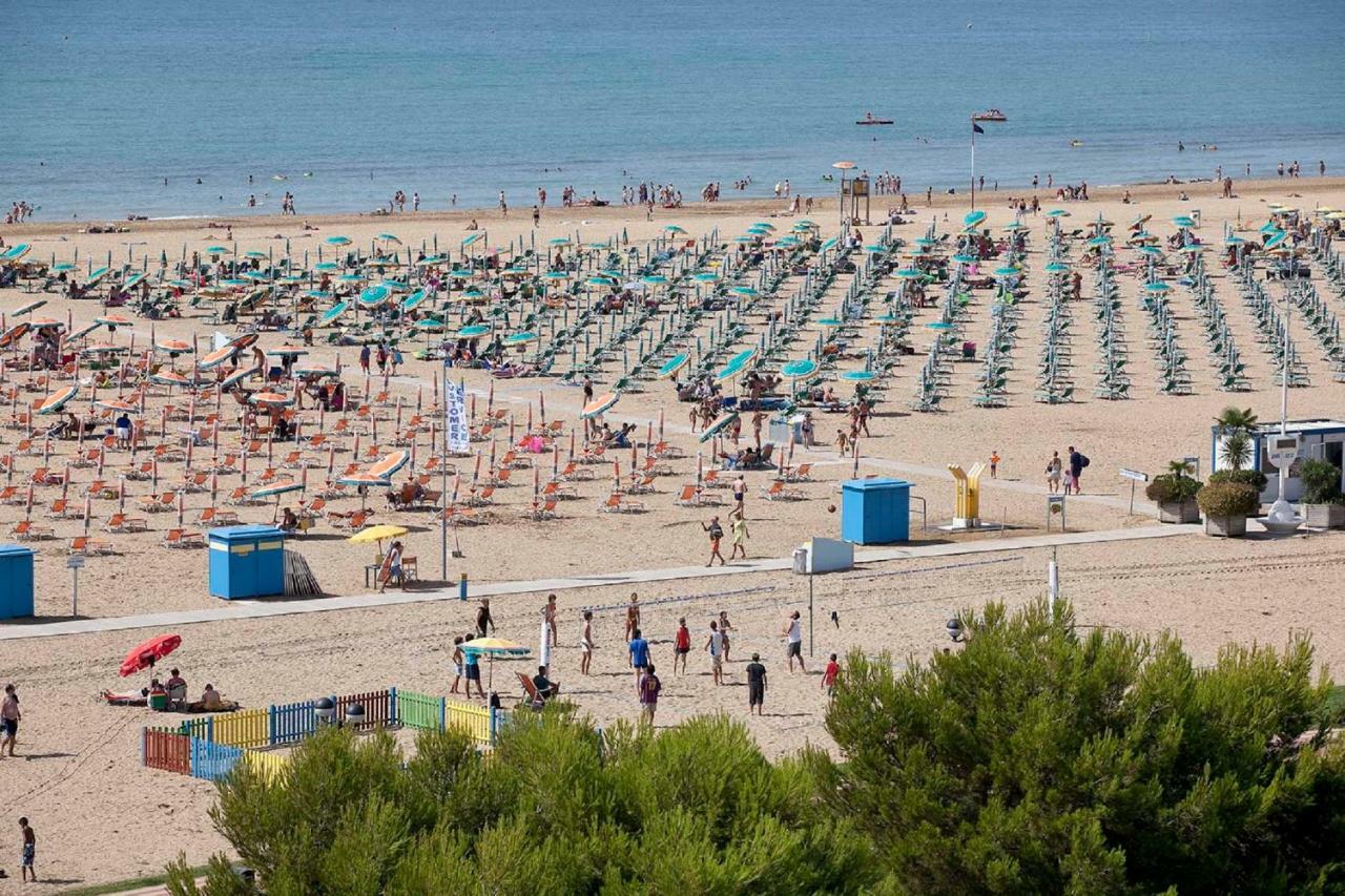 Villaggio Michelangelo Bibione Exterior photo